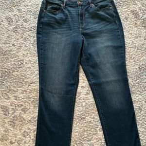 Lightly Used Jeans 💕💕💕Curvy Straight 💕💕